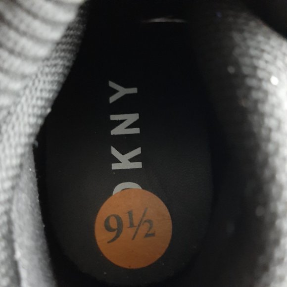 DKNY Angie Slip-On Wedge Heel Black Sneakers Size 9.5M - Picture 8 of 8